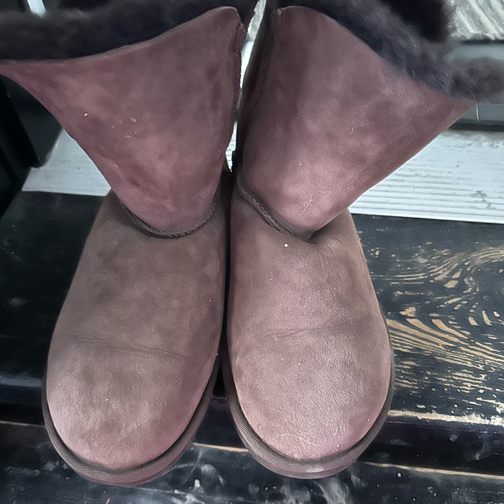 Classic UGG Women's Short Winter Boots in Brown